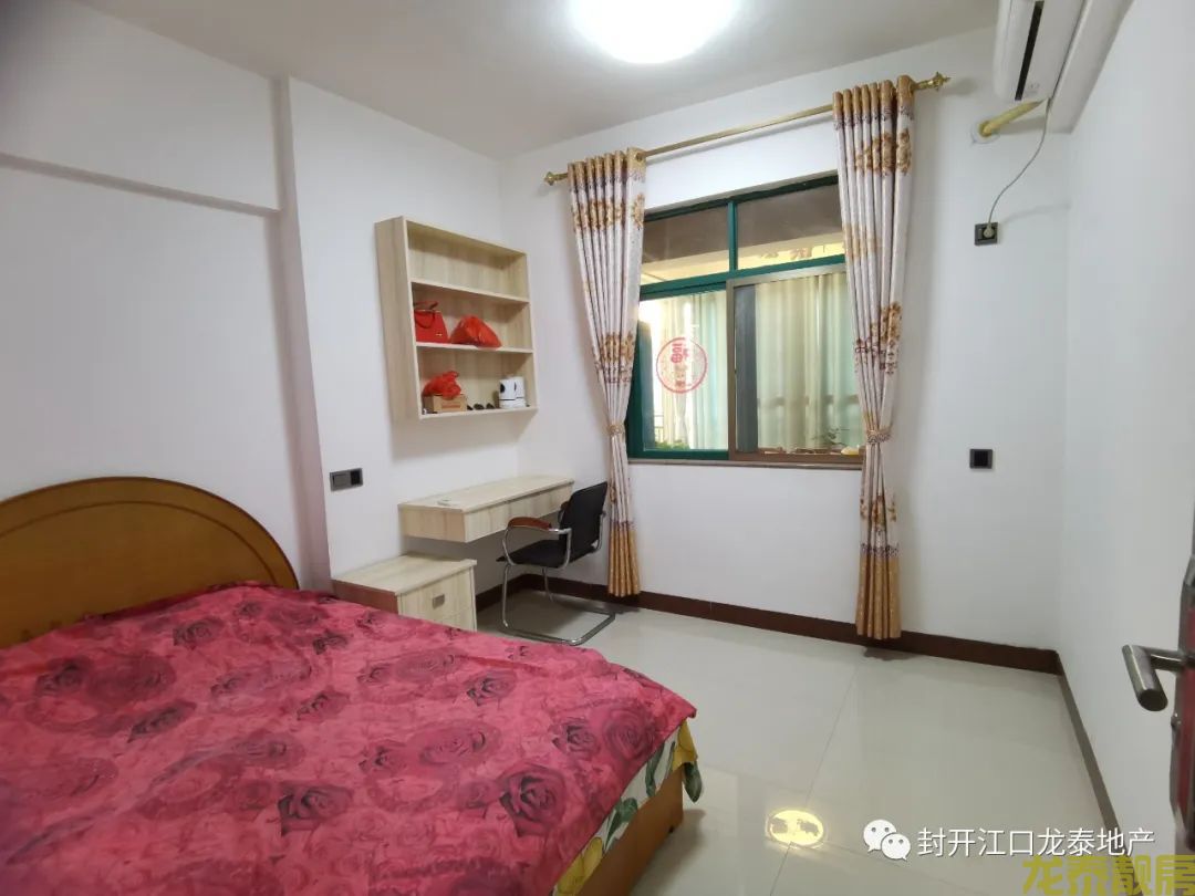 龙泉居3+1户型 送60方露台