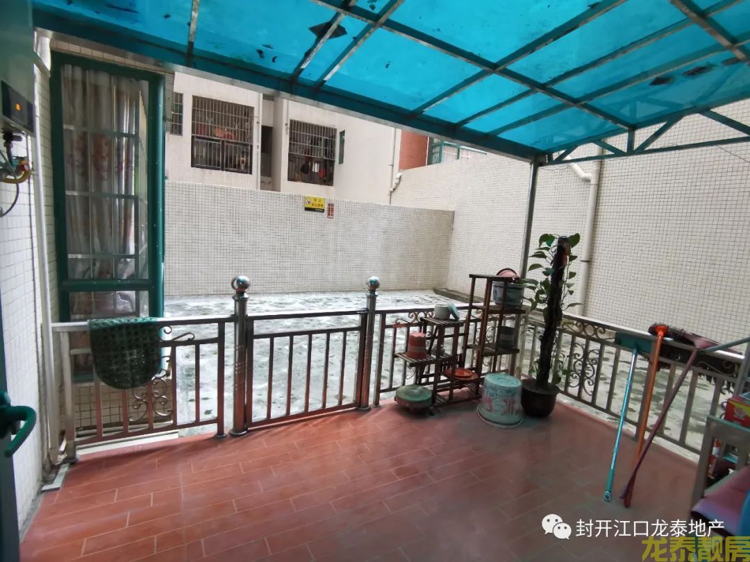 龙泉居3+1户型 送60方露台