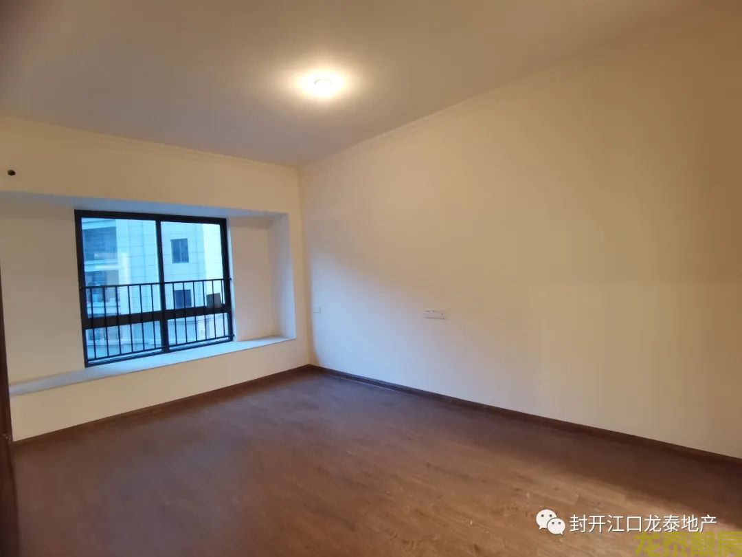 碧桂豪园4房户型全新装修未入住