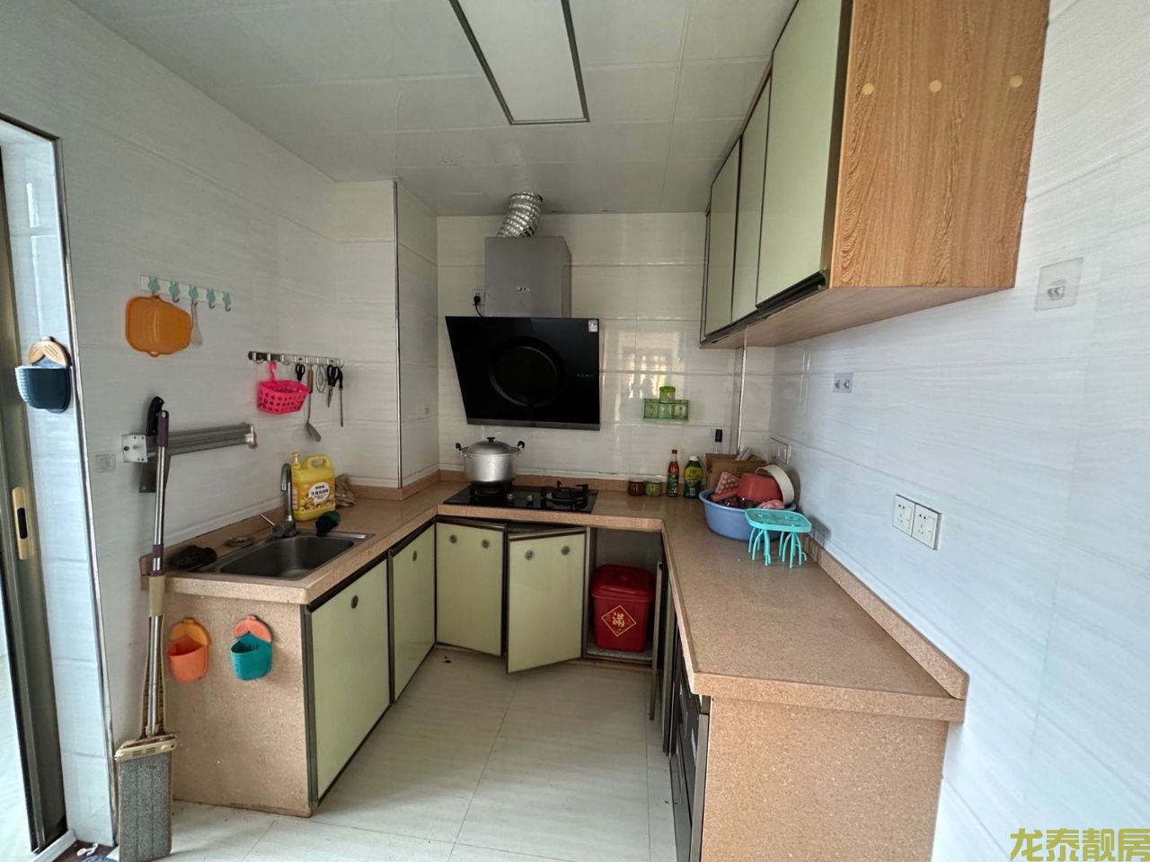 老城区 一小门口附近6楼