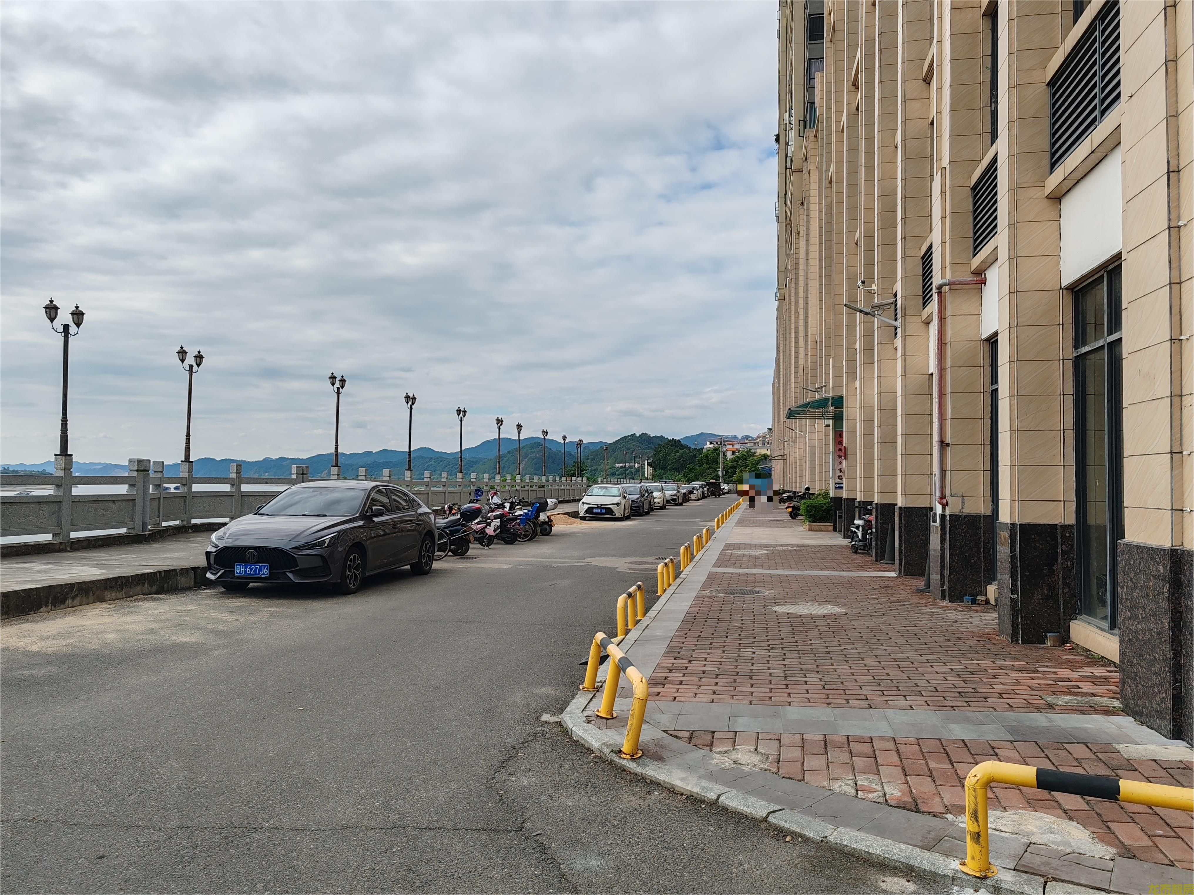 西堤领秀临街商铺出售