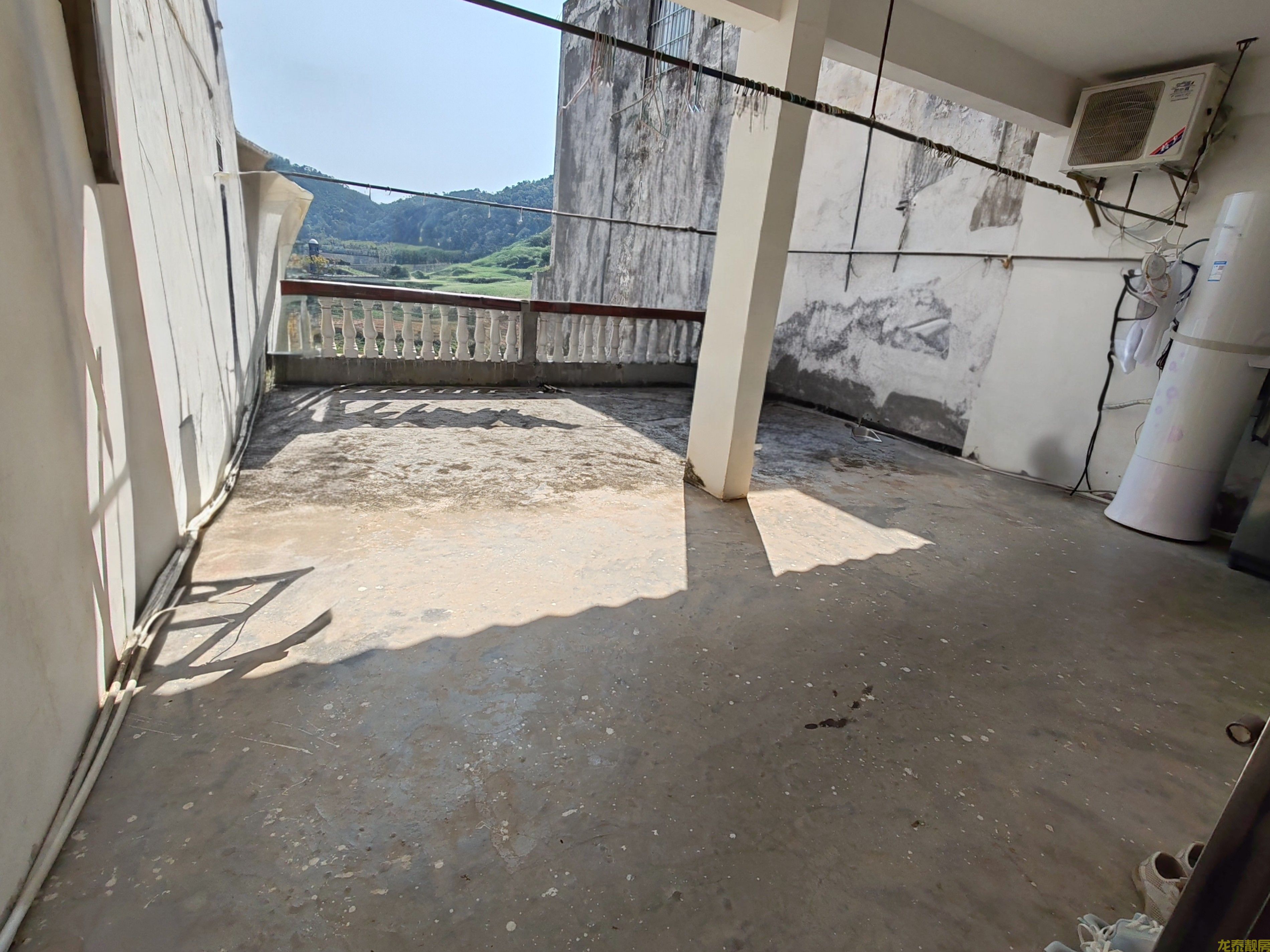 江口城区三层半自建房带前后花园