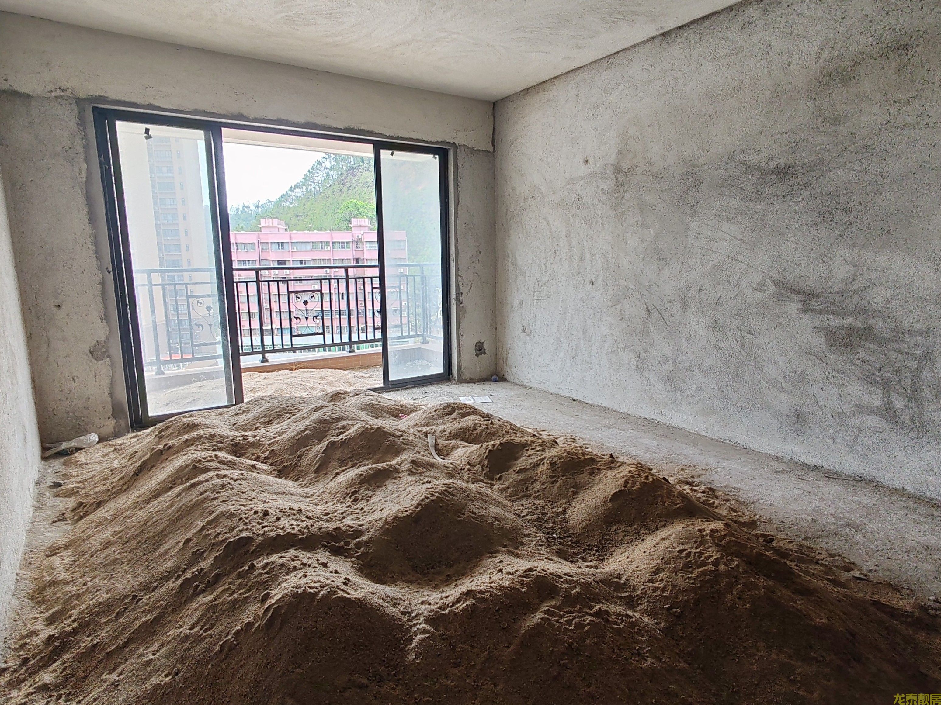 康盛名门毛坯靓楼层