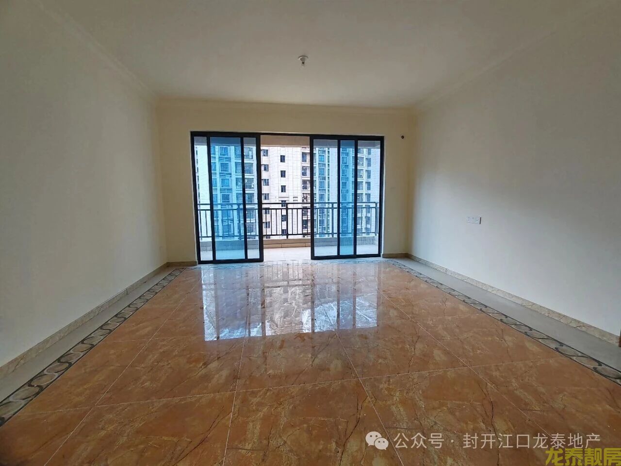 豪园一梯一户南北对流精装新房