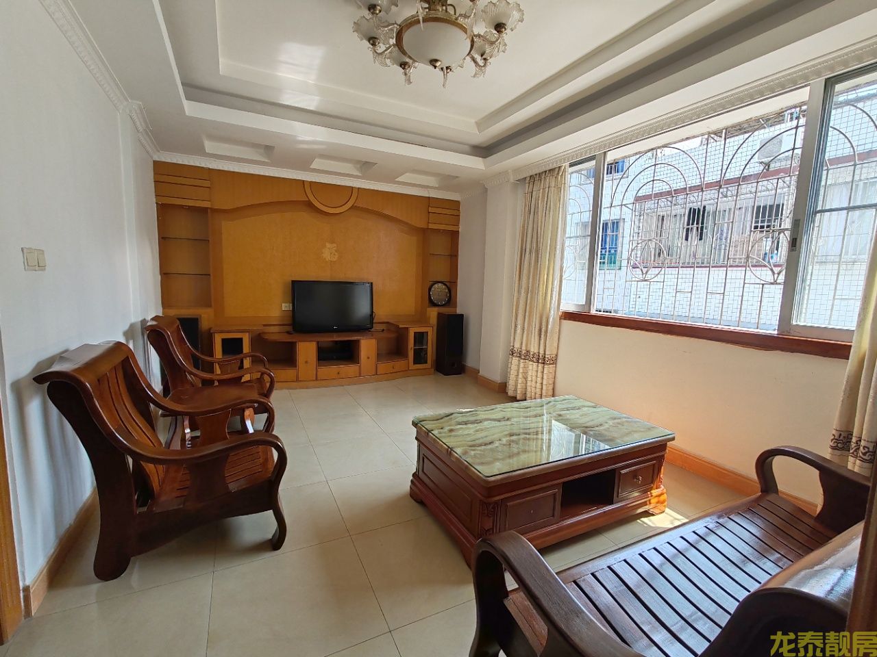 挖到宝！老城区精装三房